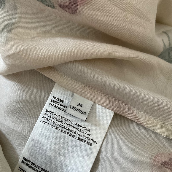 Totême Draped Floral Crepe Maxi Dress yellow - Picture 7 of 10